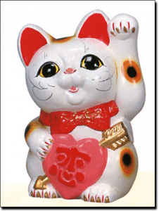 Lucky Japanese fortune cat gambling superstitions